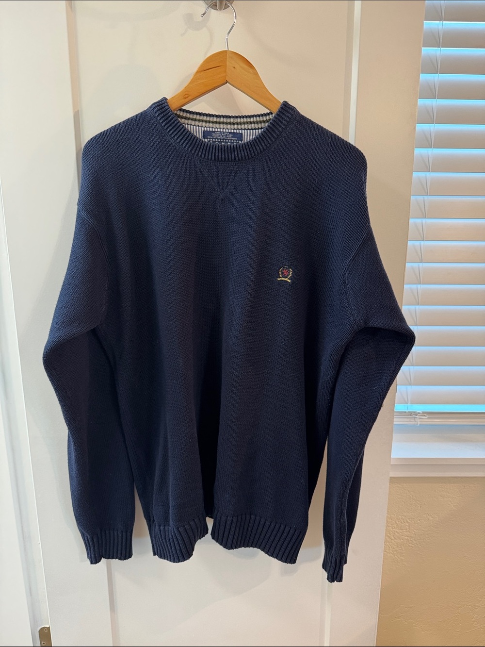 Tommy Hilfiger Navy Crewneck Sweater Embroidered Crest 100% Cotton‎ Mens Size XL